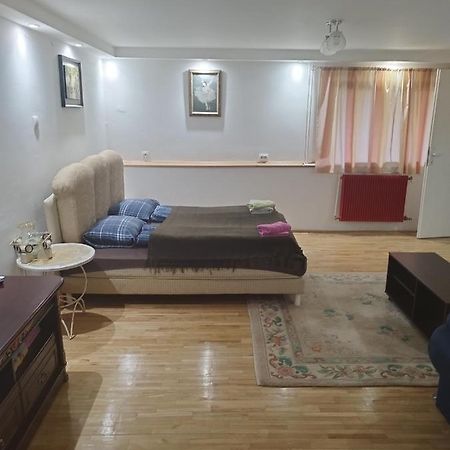 Goksi Apartment Суботица Екстериор снимка